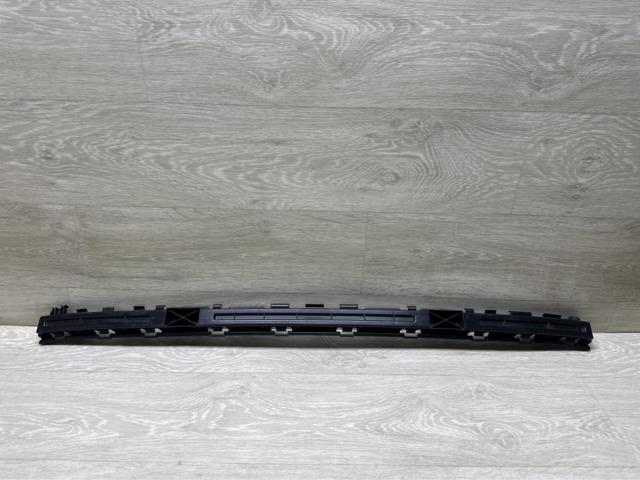 Кронштейн бампера заднього, центральний A2468850065 MERCEDES