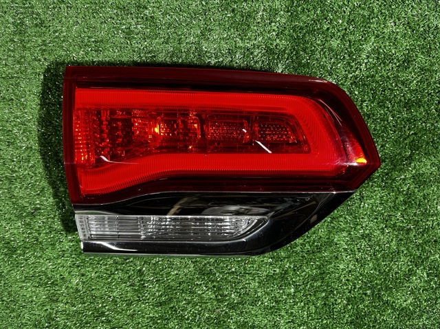 Ліхтар задній лівий, внутрішній 68110047AF CHRYSLER
