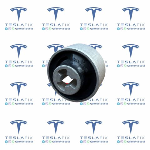 Сайлентблок переднього важеля 104435800A TESLA