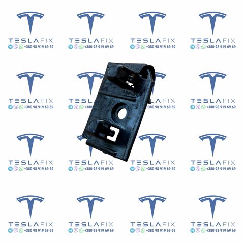 Кронштейн бампера переднього, лівий 108417100F TESLA