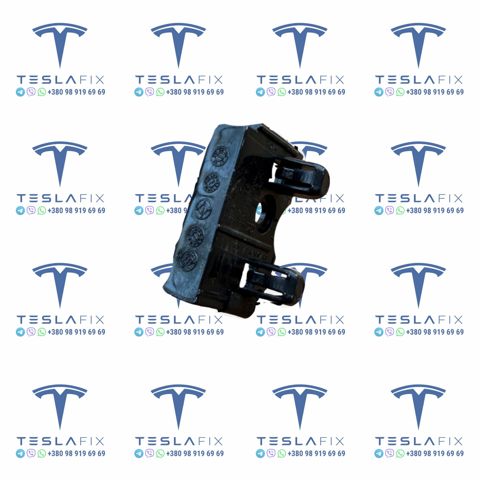 Праве кріплення переднього бампера 108417200F TESLA