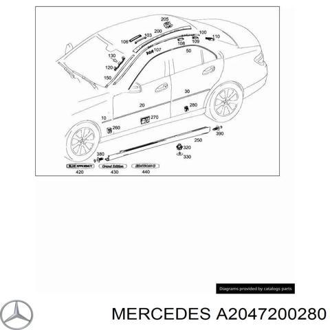 Молдинг передньої правої двері A2047200280 MERCEDES