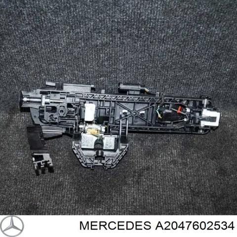 Тримач зовнішньої ручки дверей, задніх лівих A2047602534 MERCEDES