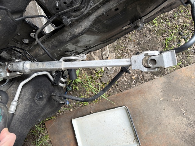 Вал рульової колонки, нижній 32306791295 BMW