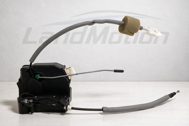 Замок задньої дверї, правої LR013380 LAND ROVER