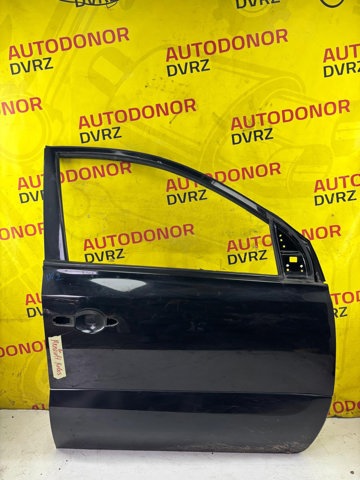 Пасажирські передні двері 801000030R RENAULT