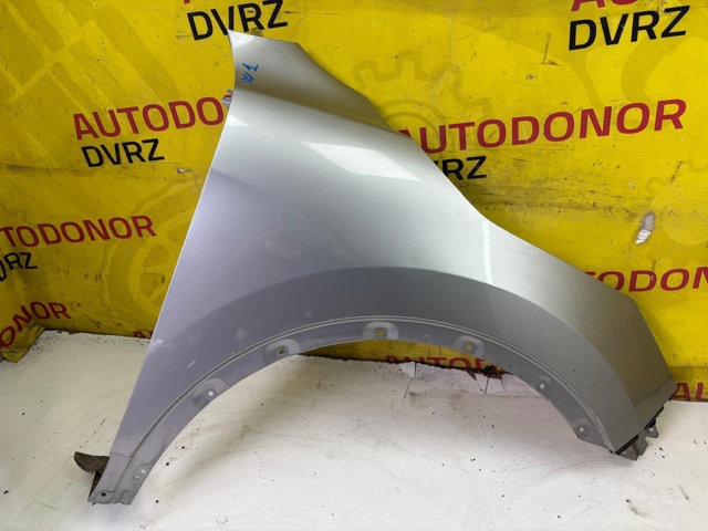 Переднє праве крило F31006MAMA NISSAN
