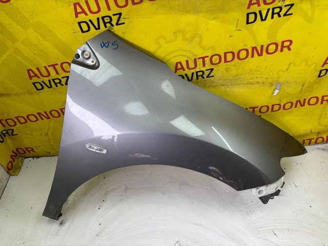Переднє праве крило FCA001AAMA NISSAN