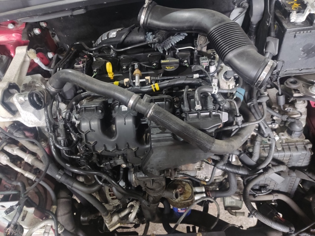 Шланг кондиціонера, від компресора до радіатора LR070475 LAND ROVER