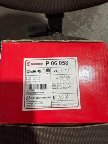 Колодки гальмівні передні, дискові P06058 BREMBO