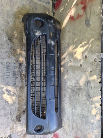 Бампер на авто 8200436678 RENAULT