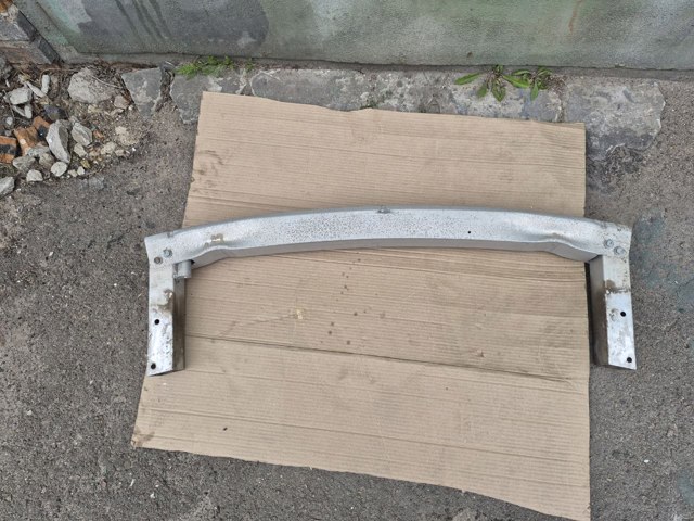 Підсилювач бампера заднього 8R0807313B VAG