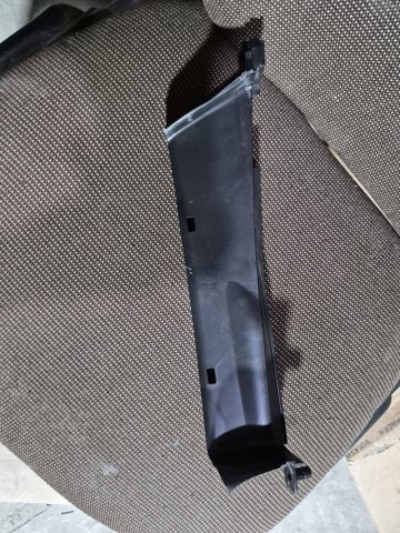 Повітрозабірник повітряного фільтра 8W0129617A VAG