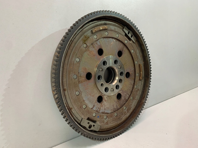 Маховик із зубчастим ободом в зборі 2283829 BMW
