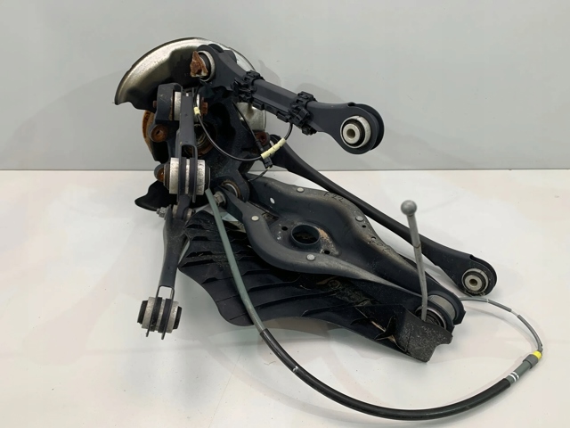 Цапфа поворотного кулака 6792530 BMW