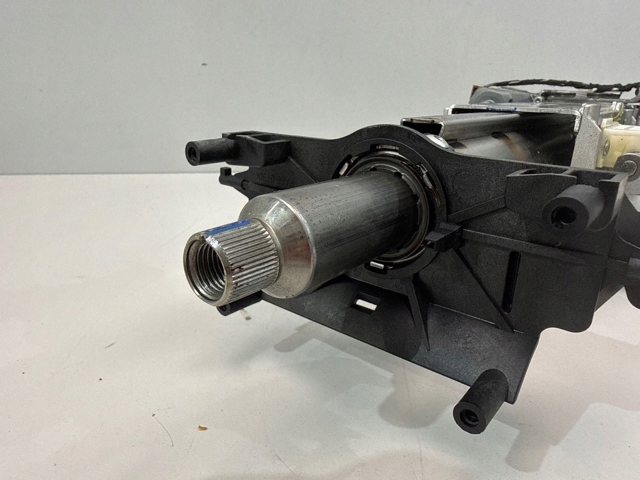 Колонка рульова 6862001 BMW