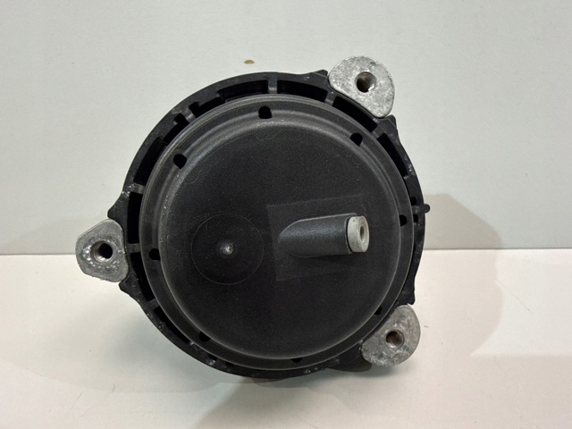 Права подушка мотора 6883514 BMW