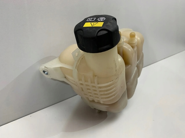 Бачок для води 7617362 BMW