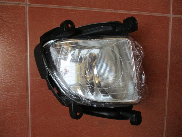 Туманка права 922021F001 HYUNDAI
