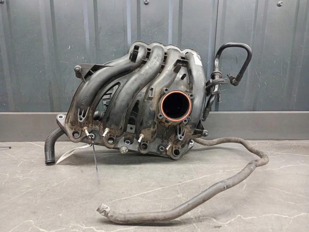 Колектор впуск верхній 036129709 VAG