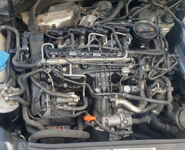 Мотор в зборі 03L100090Q VAG