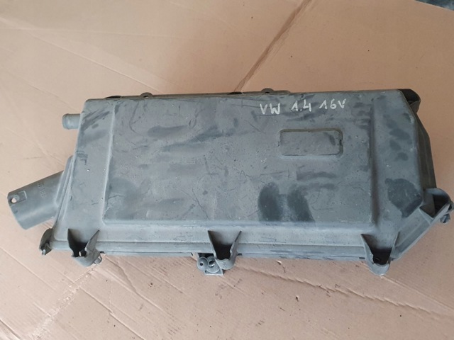 Корпус повітряного фільтра 04E129611G VAG