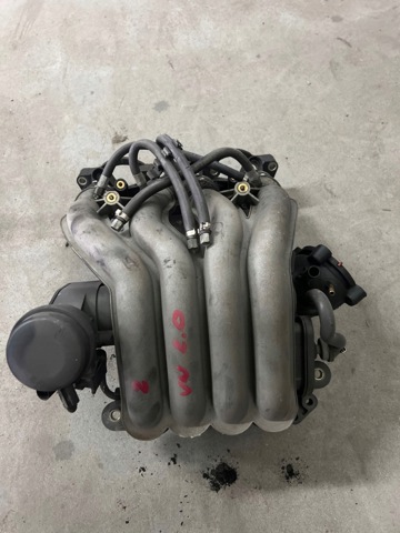 Колектор впуск нижній 06B133200F VAG