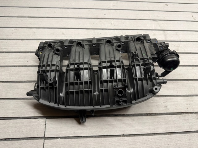 Колектор впускний 06L133201DH VAG