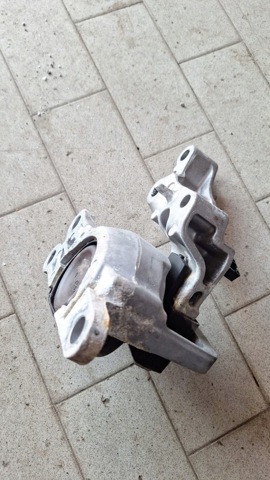 Права опора двигуна 113754227R RENAULT