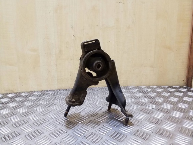 Опора двигуна задня 1237127020 TOYOTA