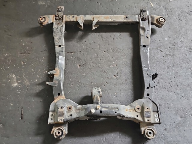 Передня балка 13327078 OPEL