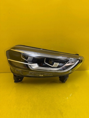 Фара передня права 260600681R RENAULT