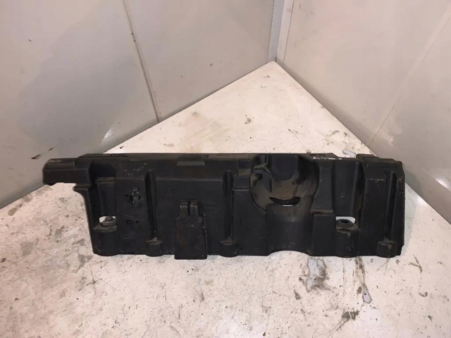 Кришка двигуна декоративна 30757533 VOLVO
