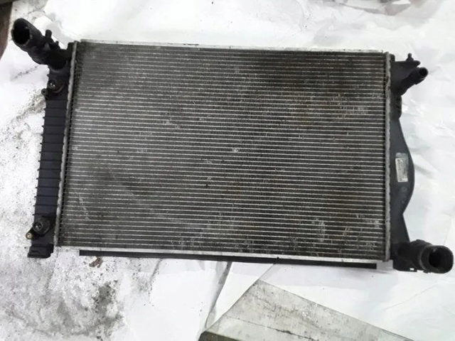 Радіатор охолодження 4F0121251M VAG