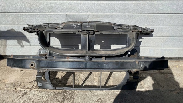 Підсилювач бампера переднього 51117146645 BMW