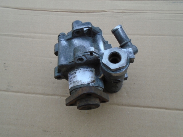 Помпа ГПК 6756582 BMW