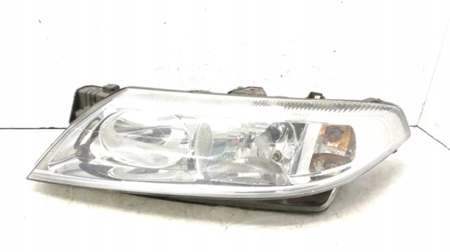 Фара дальнього світла в зборі 8200002845 RENAULT