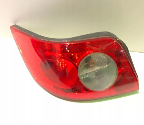 Задній правий стоп 8200142687 RENAULT
