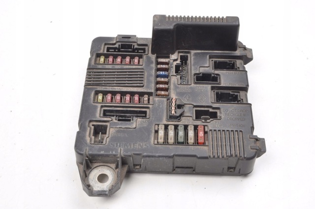 Коробка запобіжників 8200262385 RENAULT