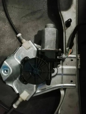Механізм склопідіймача дверей передніх, правих 8200291147 RENAULT