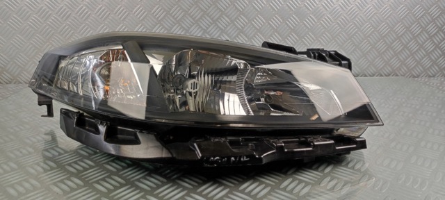 Фара передня права 89900470 RENAULT