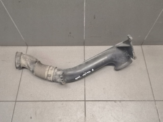 Повітрозабірник повітряного фільтра 9202936 OPEL