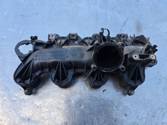 Колектор впускний 9659449480 PEUGEOT