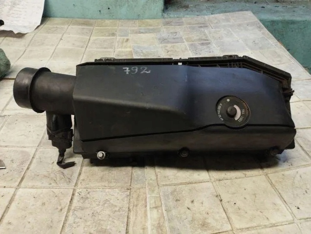 Корпус повітряного фільтра A6110902301 MERCEDES