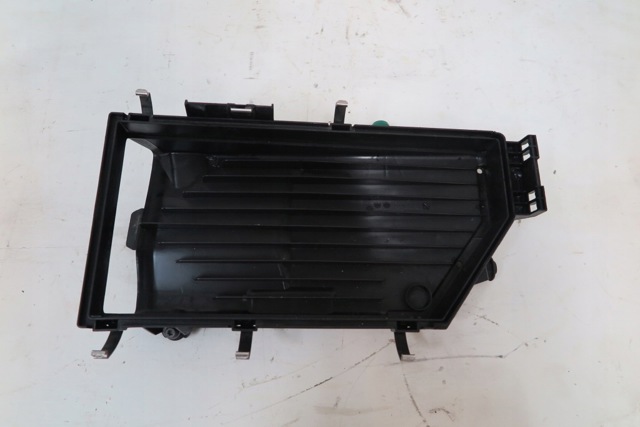 Корпус повітряного фільтра A6540900001 MERCEDES