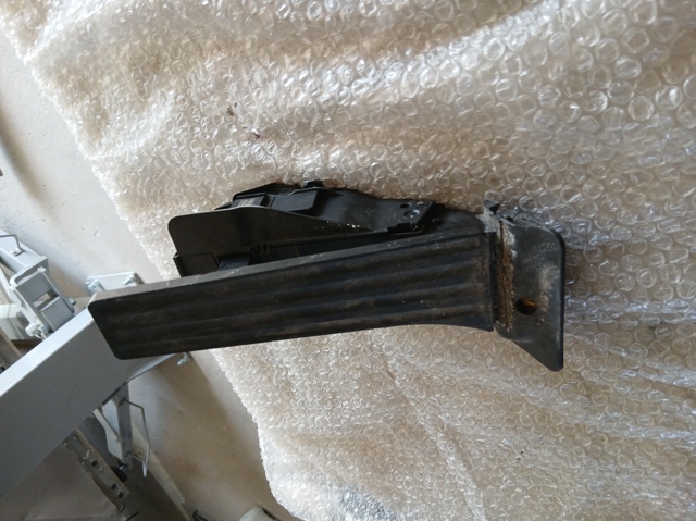 Педаль акселератора 6889822 BMW