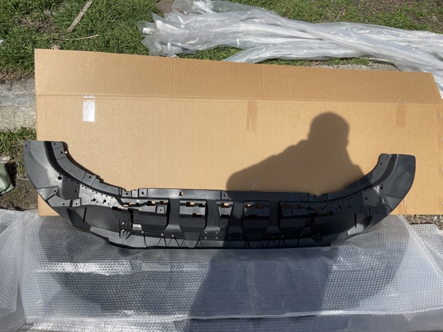 Обвіс бампера 4M8807611F КИТАЙ