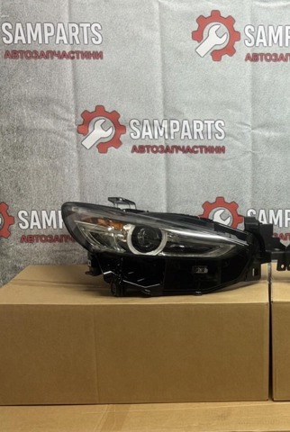 Права блок фара GRF851031A MAZDA