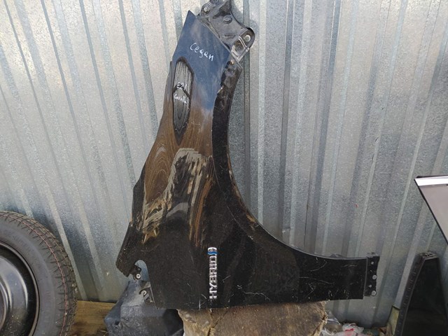 Переднє праве крило 5380102260 TOYOTA
