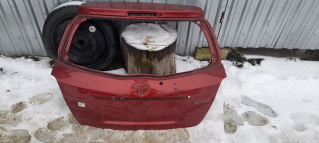 Треті двері Toyota Yaris